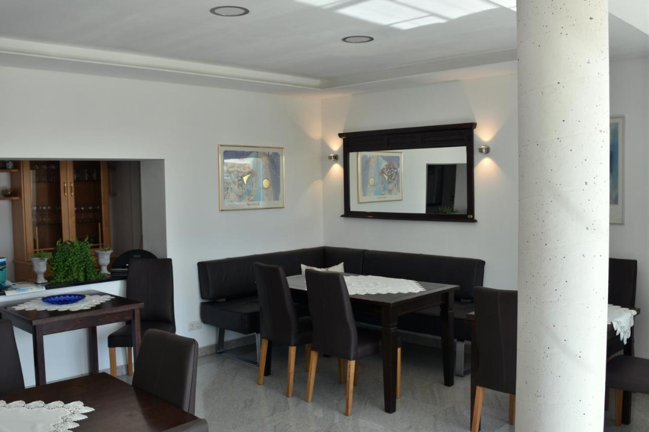 Aparthotel Claudia Velden am Wörthersee Екстериор снимка